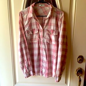 Women’s button up top